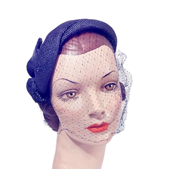 Navy Blue 1950s Vintage Draped Profile Hat With A Veil And Side Decoration - Picture 2 of 7